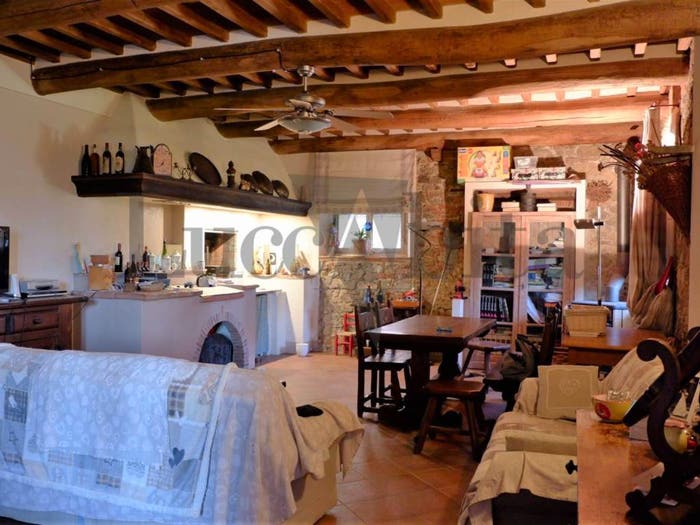 Casa con 6 locali in vendita in Via del Parco della Rimembranza, Monte San Quirico Tre Cancelli, Lucca