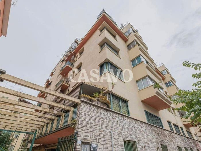 Appartamento trilocale in vendita in Via Latina, San Giovanni, Roma