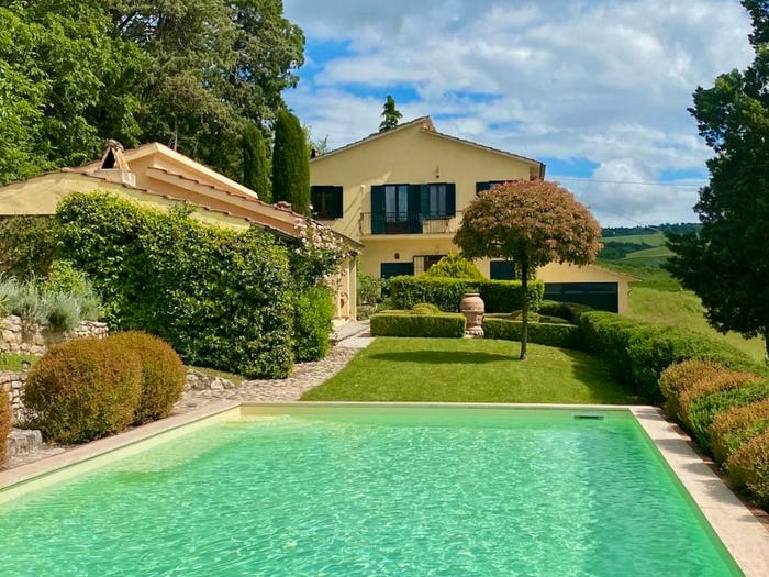 Casa con 6 locali in vendita in Marsciano