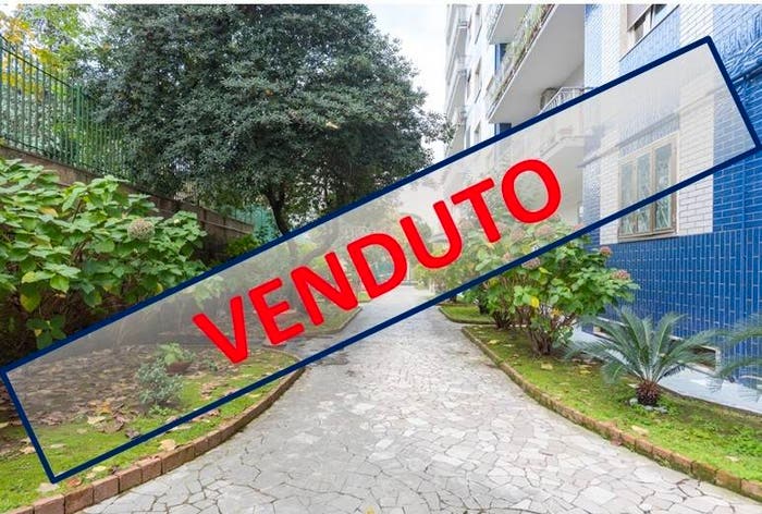 Appartamento con 6 locali in vendita in Viale degli Oleandri, Colli Aminei Capodimonte, Napoli
