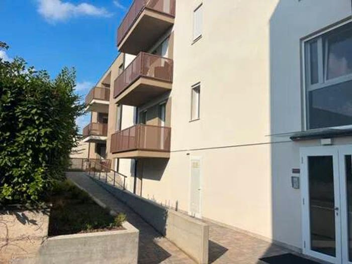 Appartamento trilocale in vendita in Via Petrarca SNC, Centro, Monselice