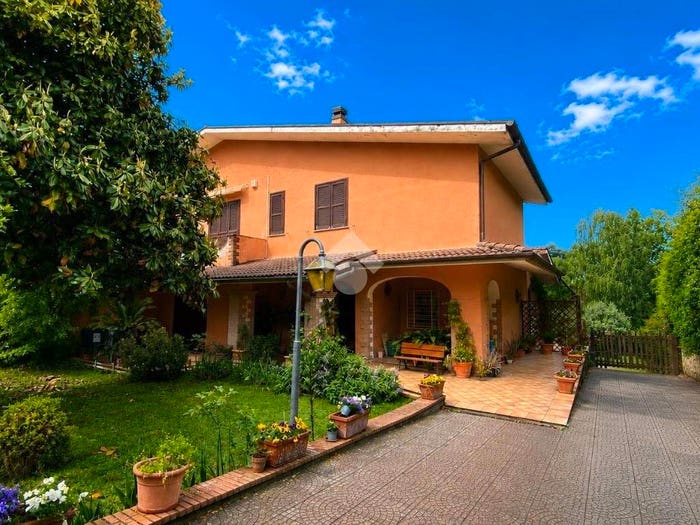 Casa quadrilocale in vendita in Via Pedemontana, Palestrina