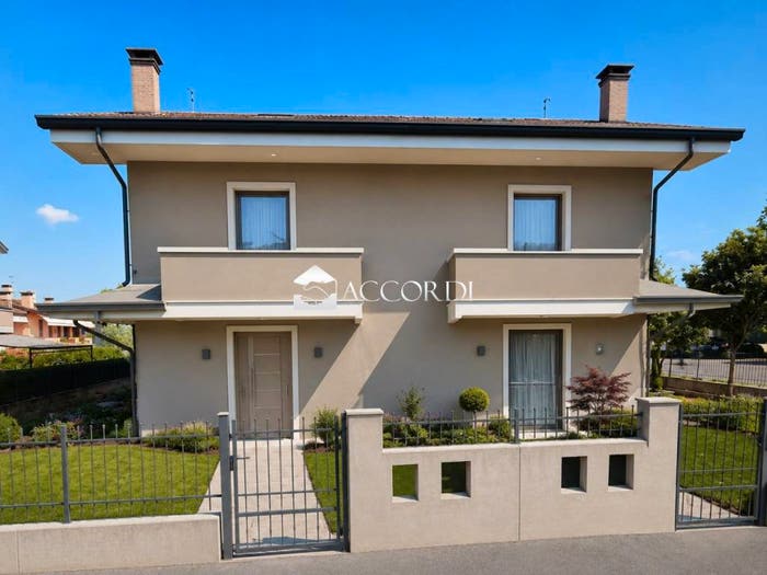 Casa quadrilocale in vendita in Via Goffredo Mameli, Terrassa Padovana