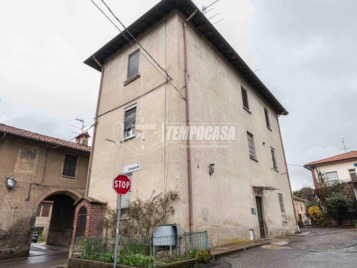 Casa con 6 locali in vendita in Via Giacomo Leopardi, Fabbrica Durini, Alzate Brianza