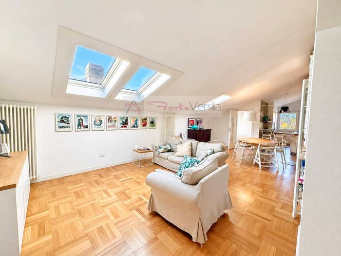 Casa con 5 locali in vendita in Via Stradella, Ronchi Poveromo, Massa