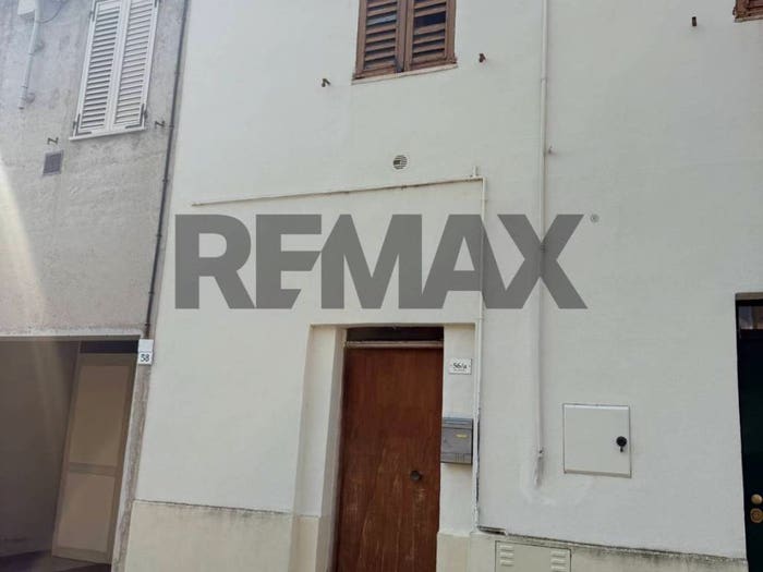 Casa quadrilocale in vendita in Cesare Battisti, Moie, Maiolati Spontini