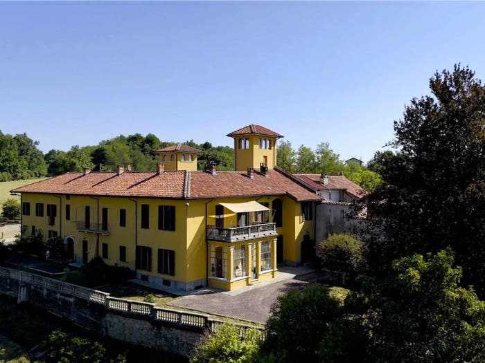 Casa con 6 locali in vendita in Lessona