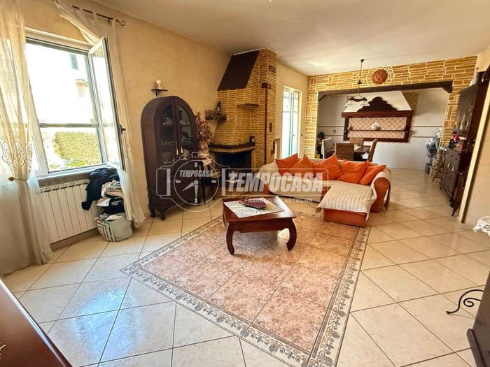 Casa con 5 locali in vendita in Via Oasi Sacro Cuore, Giardini Oasi Sacro Cuore, Giugliano in Campania
