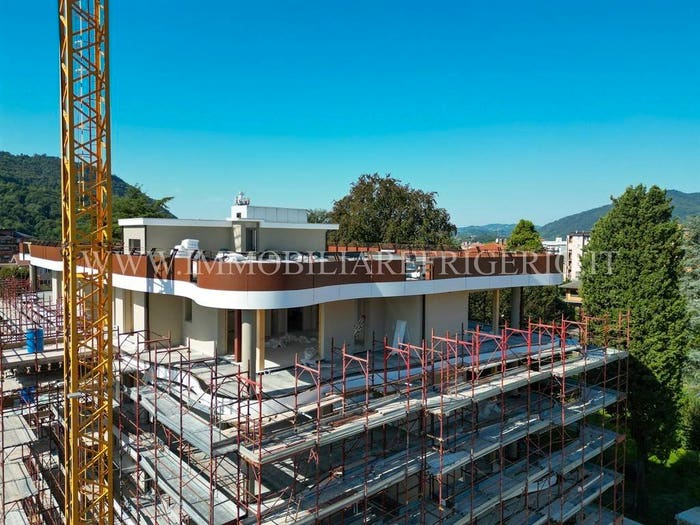 Appartamento trilocale in vendita in Via Mazzini, Centro, Cisano Bergamasco