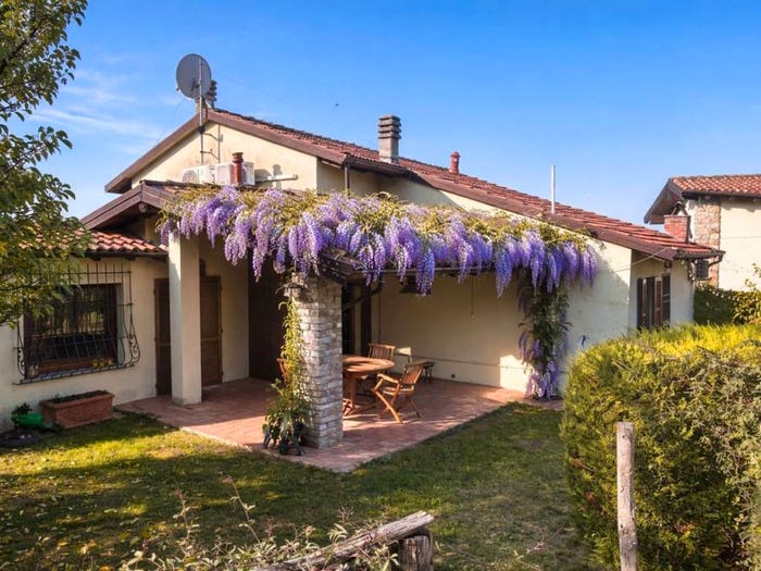 Casa con 6 locali in vendita in Circonvallazione, Centro, Golferenzo