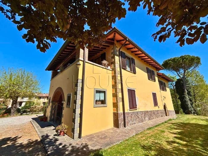 Casa con 6 locali in vendita in Strada Vicinale del Colcello, Monterchi