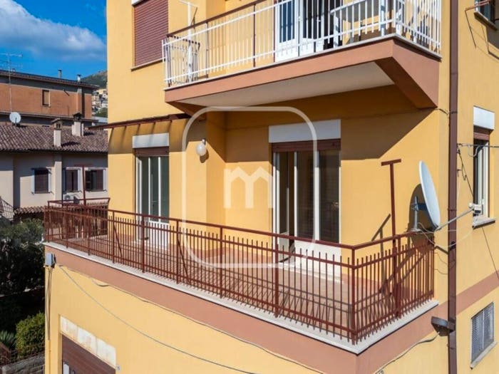 Appartamento quadrilocale in vendita in Via Filippo Bandiera, Centro, Palestrina