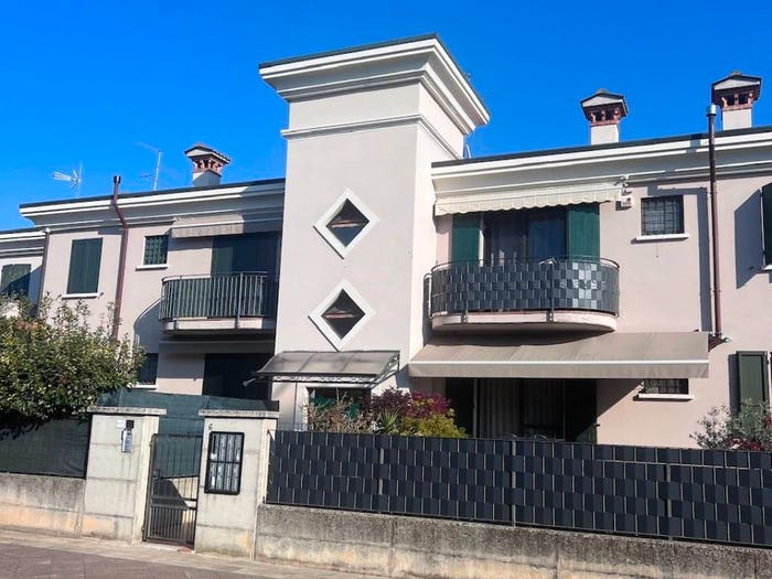 Appartamento trilocale in vendita in Via Guglielmo Marconi, Centro, Travagliato