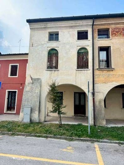 Casa con 6 locali in vendita in Centro, Oderzo