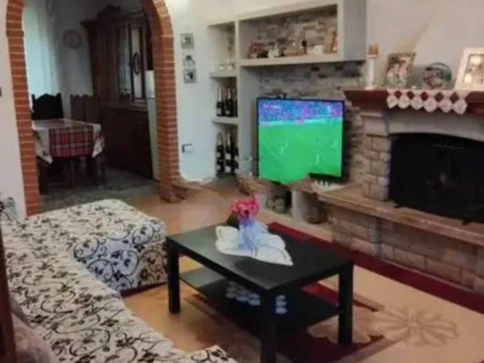 Casa con 5 locali in vendita in Piazza Casavecchia, Macchie, Castiglione del Lago