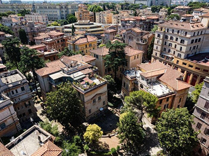 Appartamento trilocale in vendita in Piazza Bartolomeo Romano, Garbatella, Roma