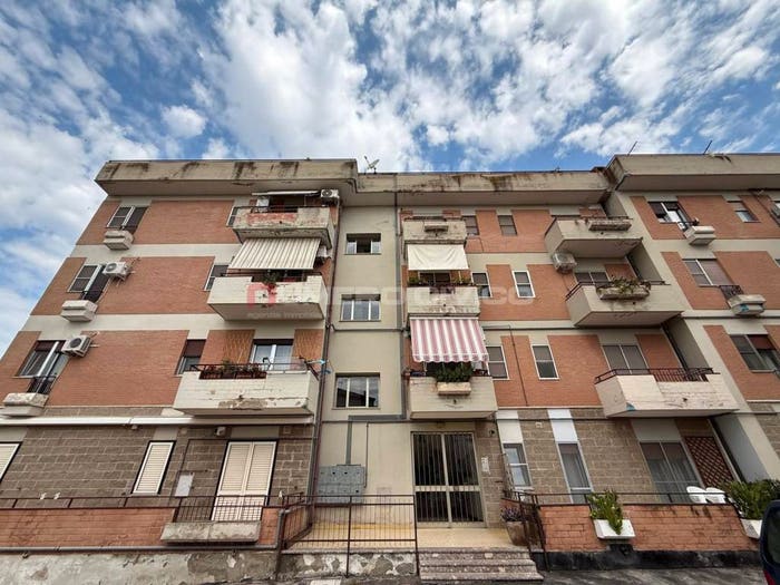Appartamento trilocale in vendita in Via Giardini, Castelluccio dei Sauri