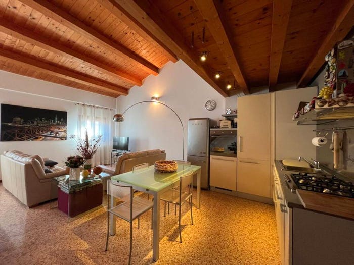 Appartamento trilocale in vendita in Via Pescheria Vecchia, Centro Storico, Este