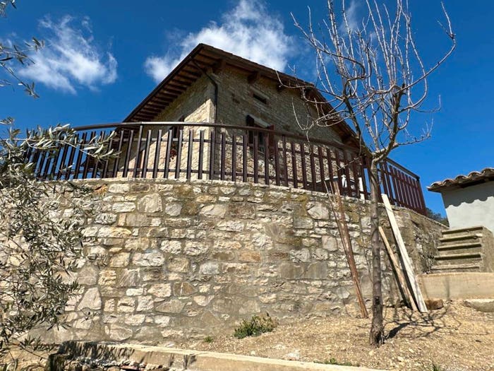 Casa con 6 locali in vendita in Via Poggio Lipparoni, Monte Castello di Vibio