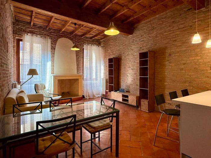 Appartamento trilocale in affitto in Via Saraceno, Centro Storico, Ferrara