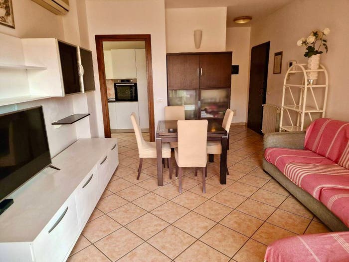 Appartamento trilocale in vendita in Via Germania, Sacra Famiglia Bandinu, Olbia
