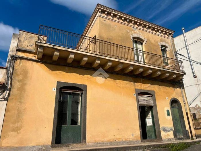 Casa con 6 locali in vendita in Via Roma, San Giovanni, Giarre