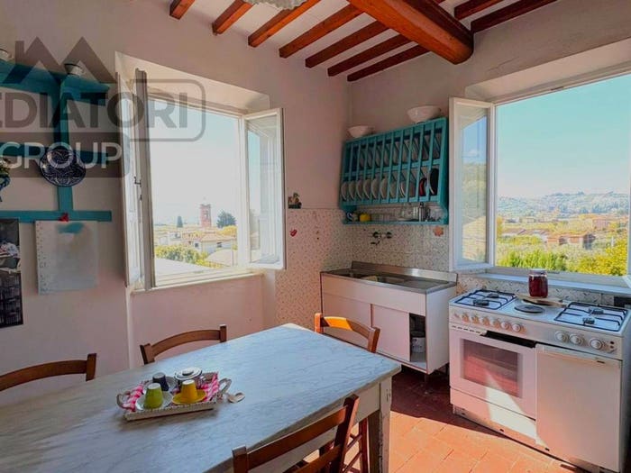 Appartamento quadrilocale in vendita in Via di Moriano, La Maulina Morianese, Lucca