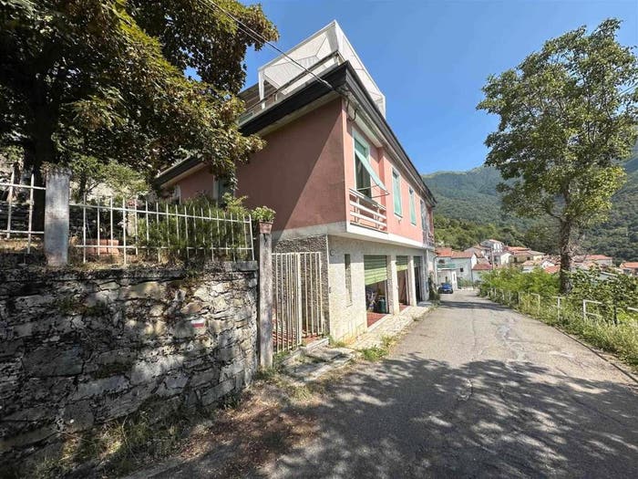 Appartamento quadrilocale in vendita in montaldo di cosola, Cabella Ligure
