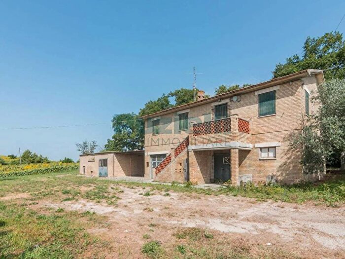 Casa con 6 locali in vendita in Strada Provinciale, Fermo