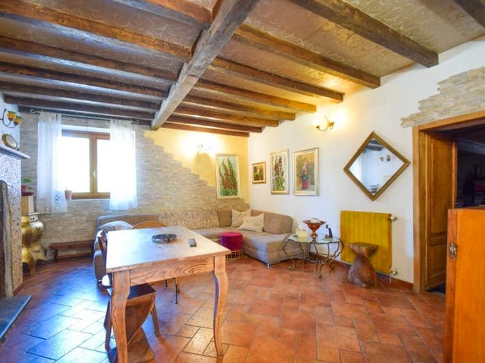 Casa con 5 locali in vendita in VIA DON CARLO ZENONI, Bosco Valtravaglia, Montegrino Valtravaglia