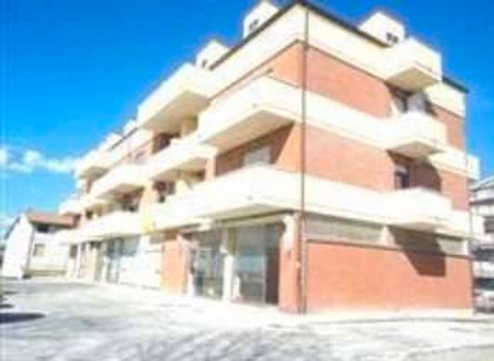 Appartamento con 5 locali in vendita in Piazza dell'unità, Centro, Montegranaro