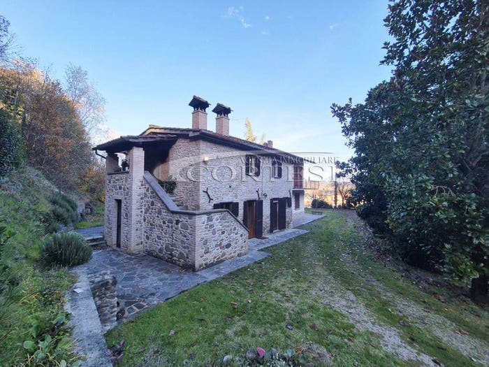 Casa con 6 locali in vendita in Via Trento, Città di Castello