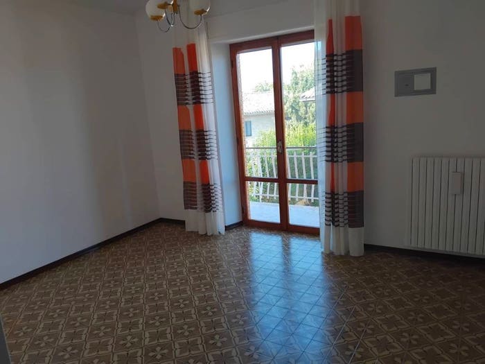 Appartamento con 5 locali in vendita in Via Roma, Piattoni Villa Sant'Antonio, Castel di Lama