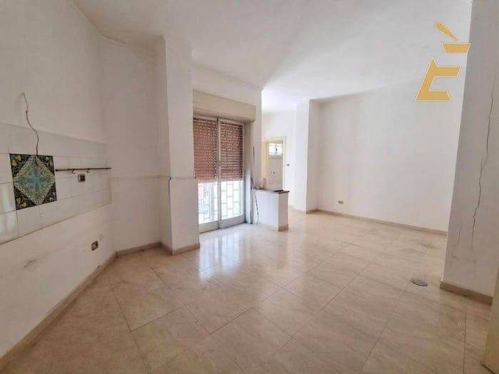 Appartamento trilocale in vendita in Traversa Carlo De Marco, San Carlo All'Arena, Napoli