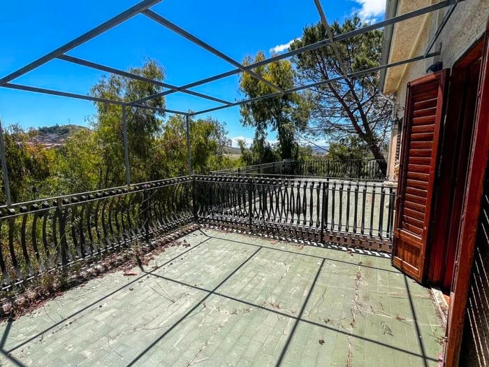 Casa con 6 locali in vendita in Via Avanella No Number, Castellana Sicula
