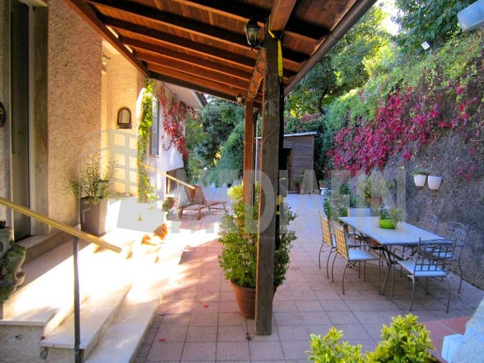 Casa con 6 locali in vendita in Contrada Vernile, CoriglianoRossano