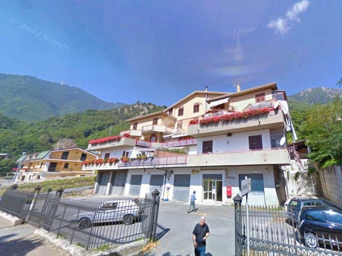 Appartamento trilocale in vendita in Via Borgonuovo, Summonte