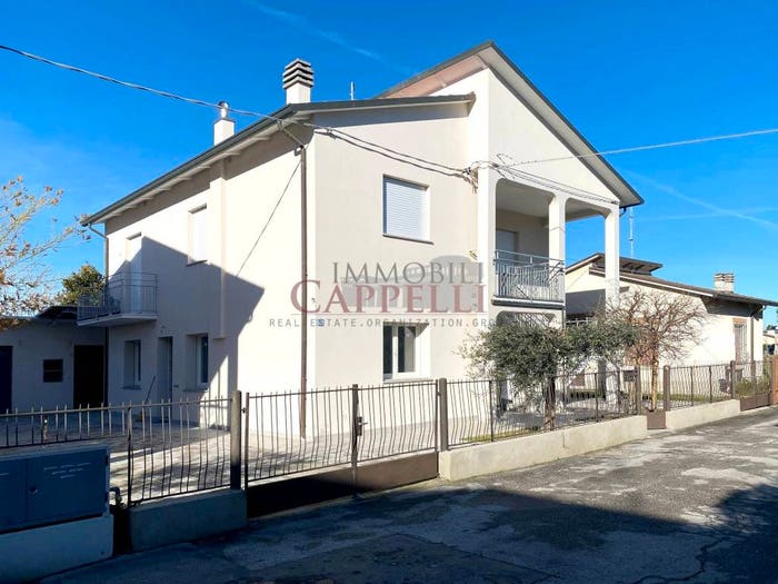 Casa con 6 locali in vendita in Via Righini, Centro, Forlimpopoli
