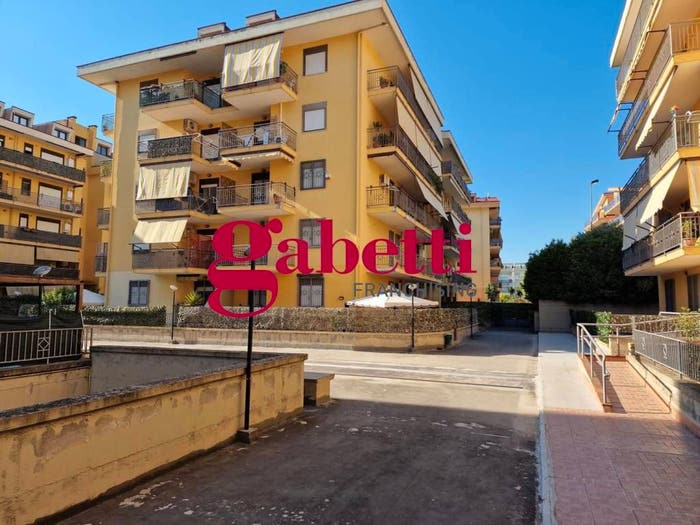 Appartamento trilocale in vendita in Via Grotta, San Nicola la Strada