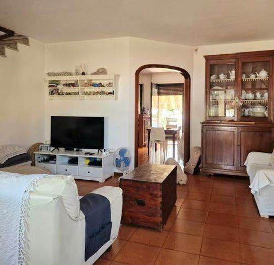 Casa con 6 locali in vendita in Marina di Massa Centro, Massa
