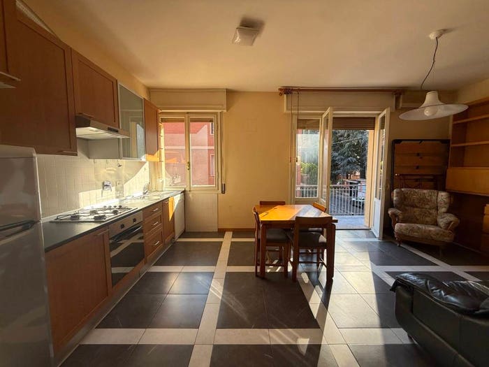 Appartamento trilocale in vendita in Via Martiri di Monte Sole, Bolognina, Bologna