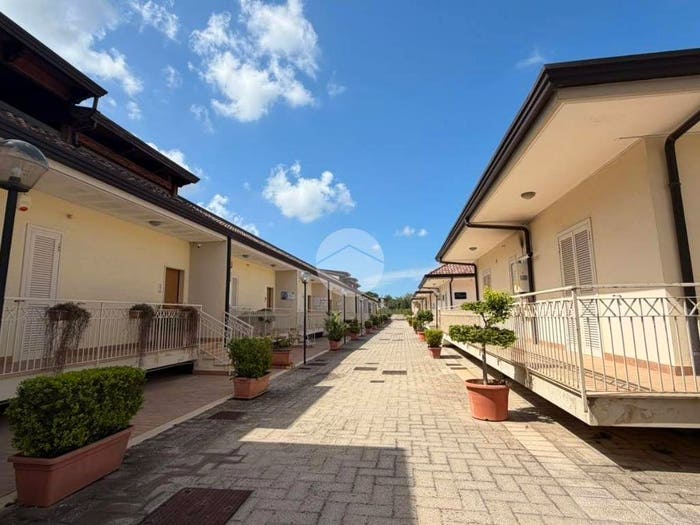 Appartamento trilocale in vendita in Via Cirigliano, Aversa