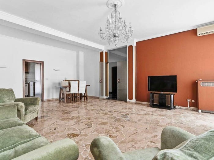Appartamento quadrilocale in vendita in Piazza Napoli, Milano