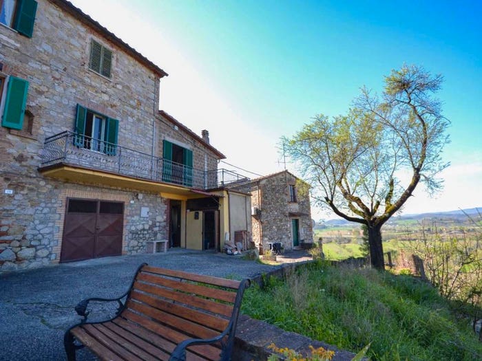 Appartamento con 6 locali in vendita in Via di Carnaiola, Fabro Scalo, Fabro