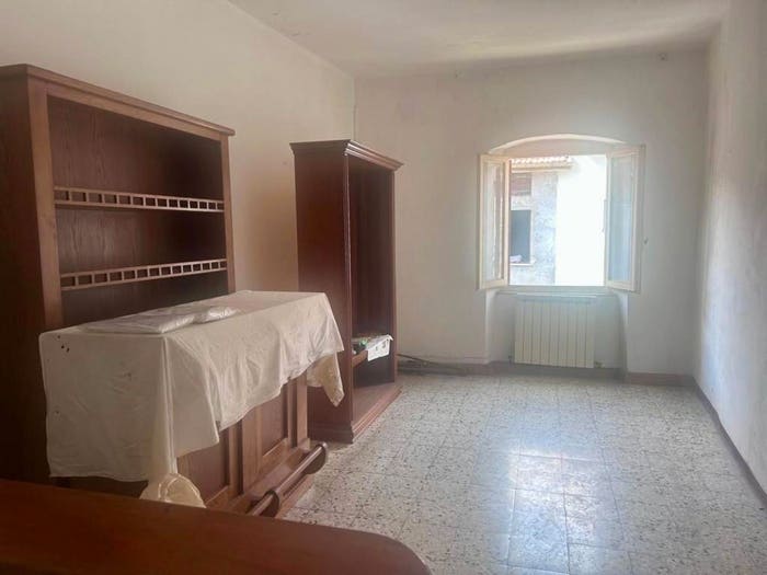 Appartamento con 6 locali in vendita in Soliera, Fivizzano