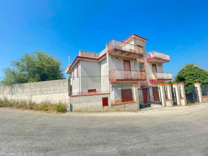 Casa con 5 locali in vendita in via Moscala, Centro, Carini