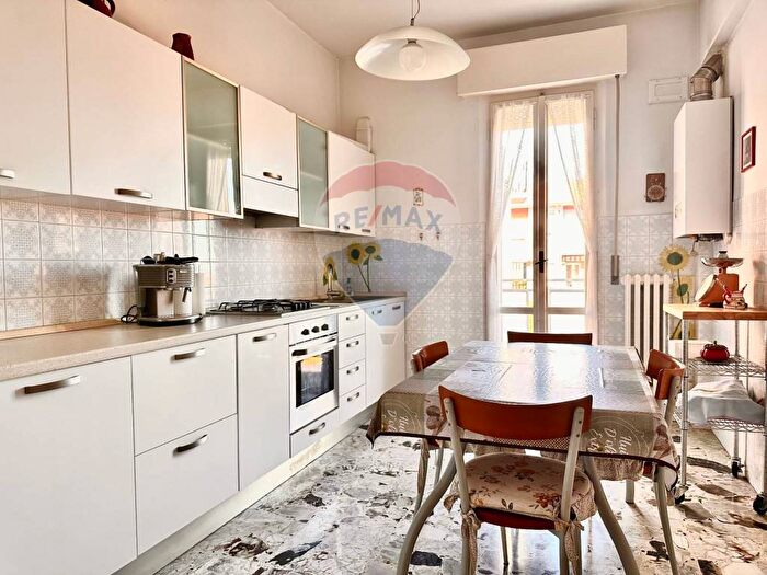 Appartamento trilocale in vendita in Via del Pinocchio, Pinocchio, Ancona
