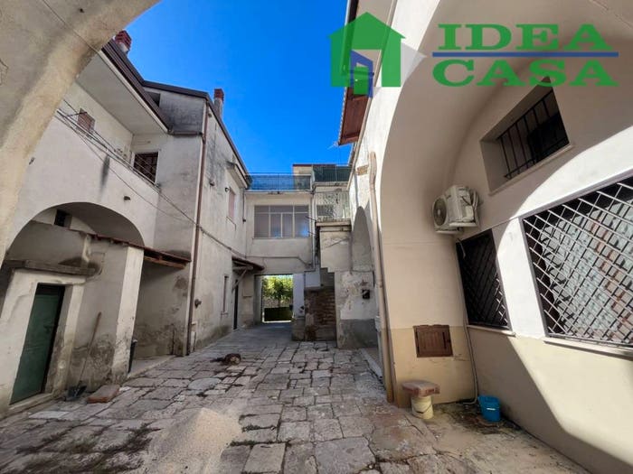Appartamento con 5 locali in vendita in Via Luciani, Vitulazio