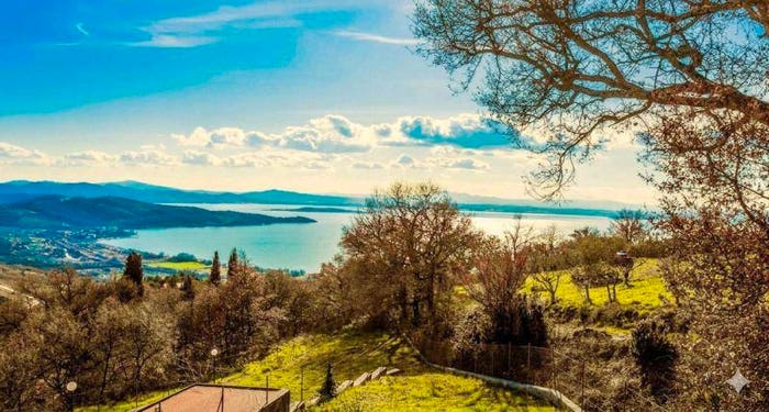 Casa con 6 locali in vendita in Centro, Passignano sul Trasimeno