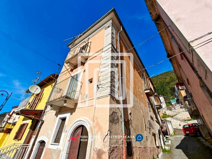 Casa quadrilocale in vendita in via Concezio Di Rienzo, Centro, Introdacqua